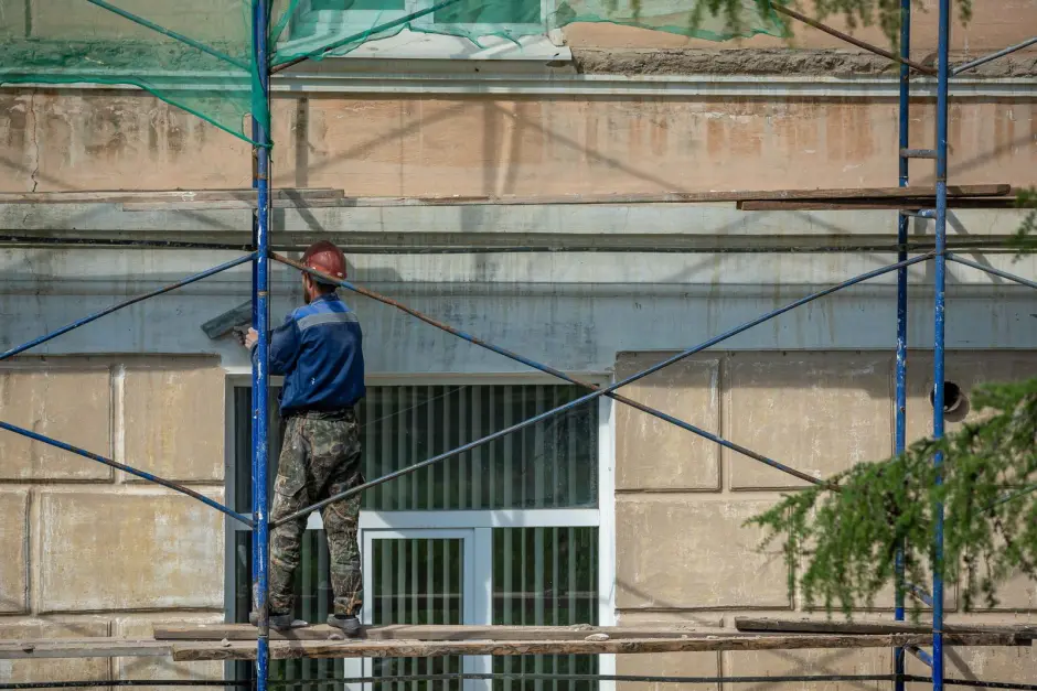 Rénovation de façade sur un bâtiment ancien